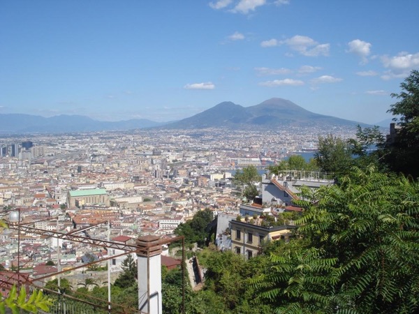 Street food and popular culture in Naples private tour