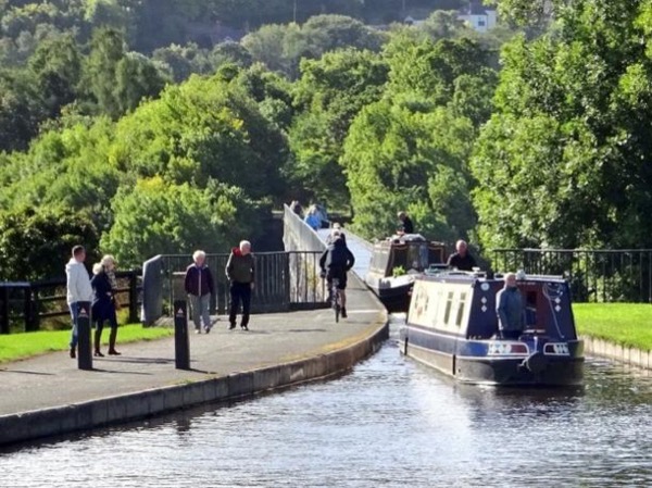 Private Fully Guided Liverpool, Chester & Pontcysyllte in North Wales Day out or Shore Excursion