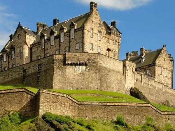 Full Day City Tour of Edinburgh