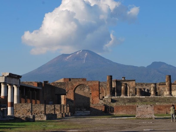 Pompei private tour with private transportation from Naples (tickets included)