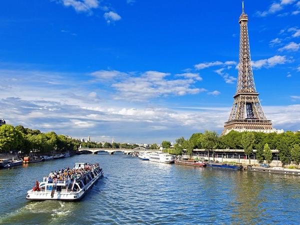 Walking Tour with Seine River Cruise