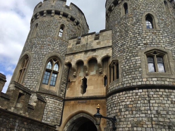 Windsor Castle & Stonehenge: private tour to or from Southampton, London or LHR with driver~guide in an executive vehicle