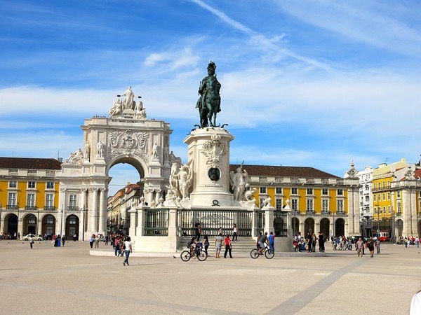 Lisbon's Best Highlights - Including Belém and Cascais