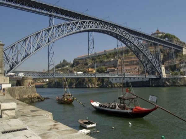 Connecting Porto to Lisbon - Day Tour