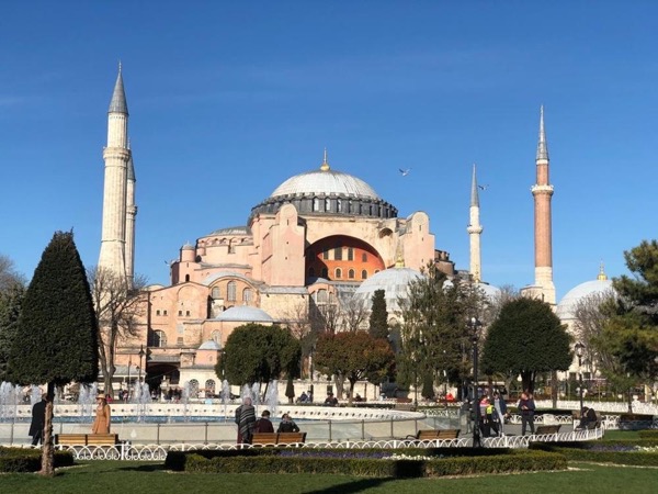 Explore Istanbul Highlights with your local guide - private walking tour