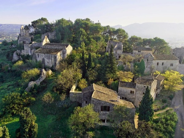 Explore the beauty of Authentic Provence, les Alpilles with your local guide