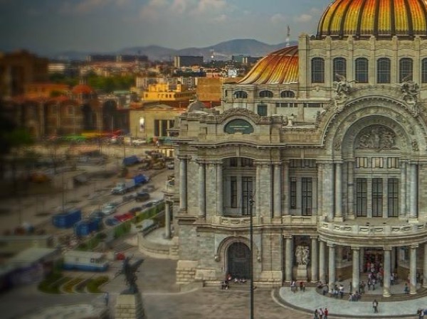 Touring the Wonders of Mexico City in Company of a Local Guide